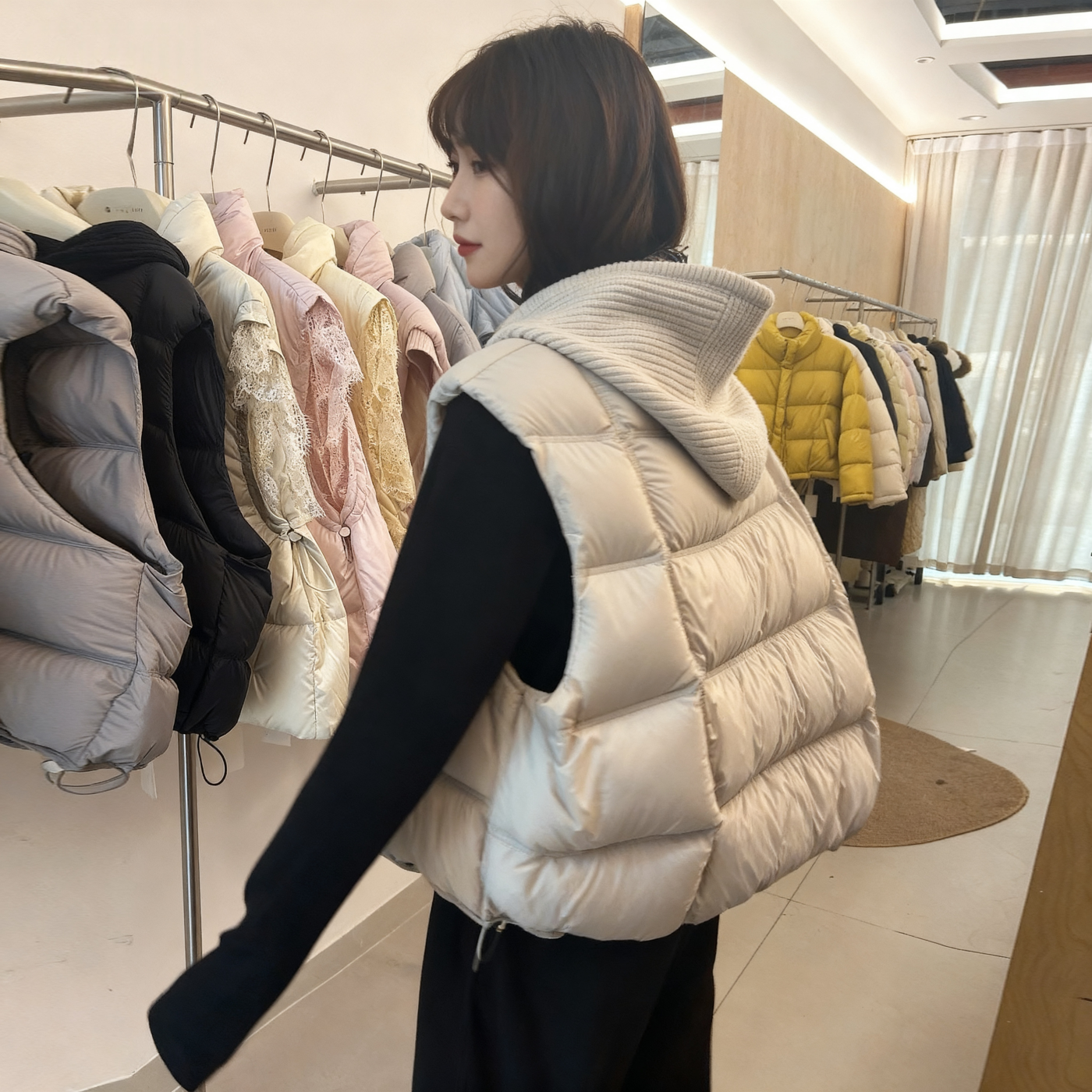 马甲女款2025年秋冬季新款简约纯色高级感气质背心棉服保暖外套