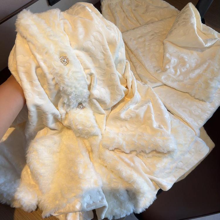 睡衣女冬海岛绒秋冬季新款网红爆款长袖长裤两件套保暖家居服套装