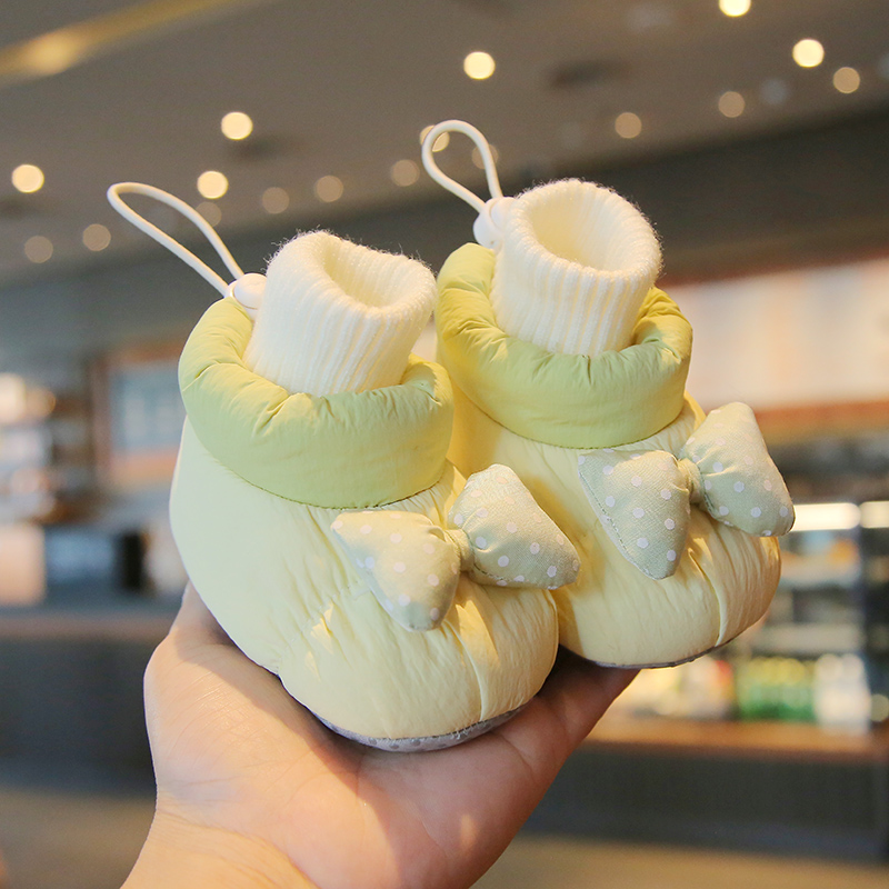 婴儿鞋子秋冬季0-1岁男女宝宝新款软底加绒保暖防滑步前鞋