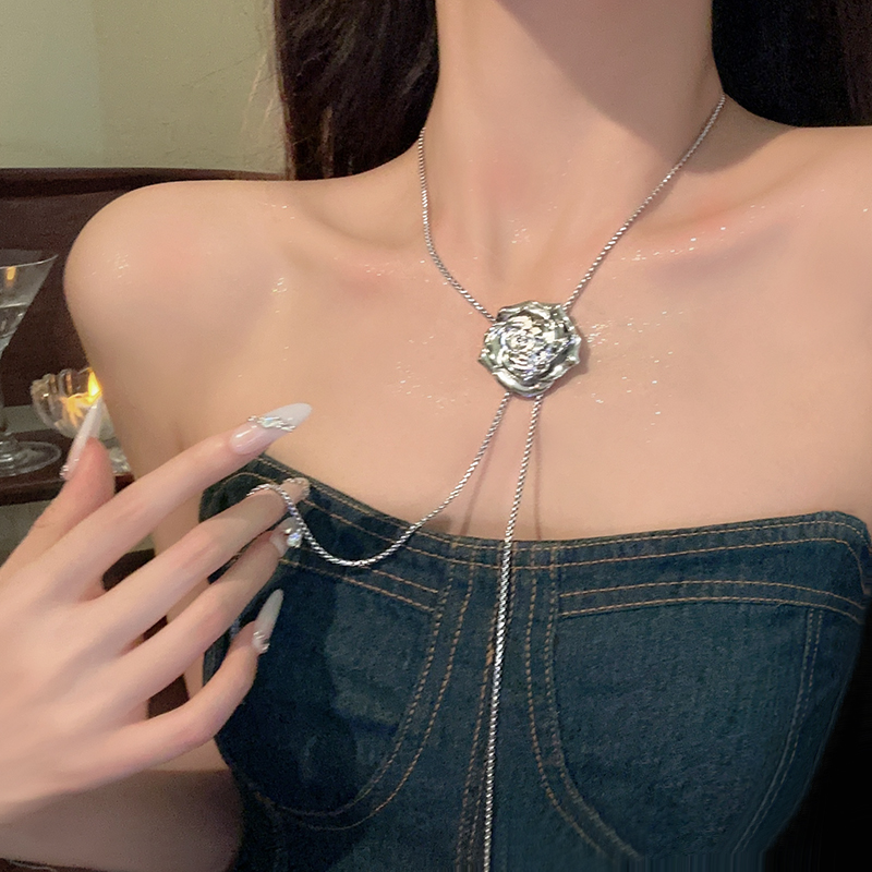 合金项链 冷淡风玫瑰花可抽拉项链女秋冬毛衣链高级小众颈链359