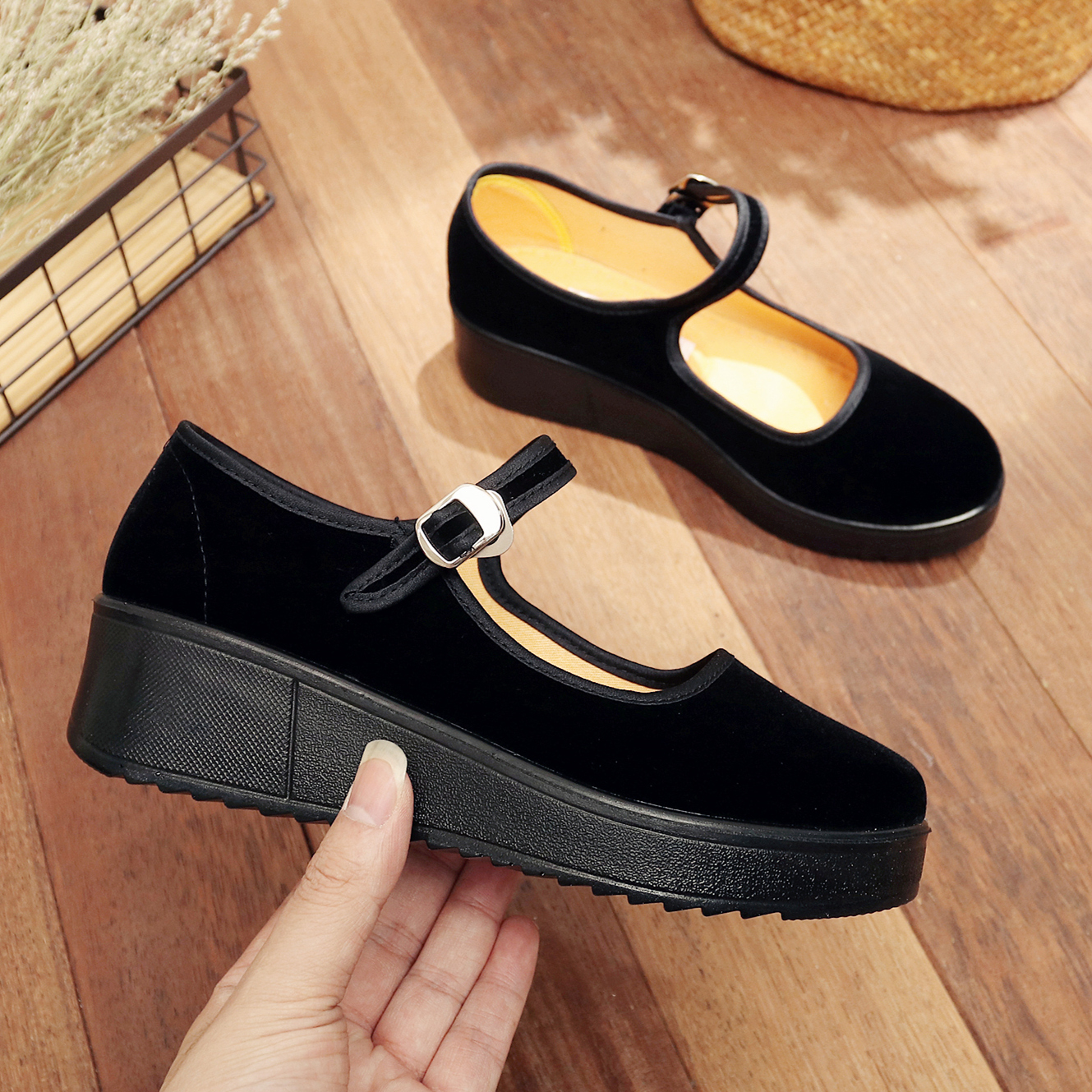 松糕底增高老北京布鞋酒店黑工作鞋软底防滑妈妈老北京布鞋女鞋