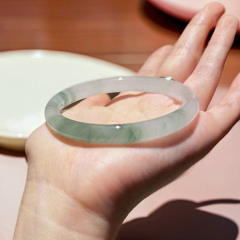 天山翠手镯女款雪翠窄圆条微冰透时尚飘花真玉石镯子国风证书复检