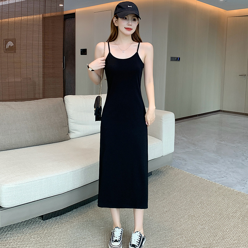 黑色吊带裙2025年夏季新款时尚高级感修身气质显瘦吊带连衣裙女