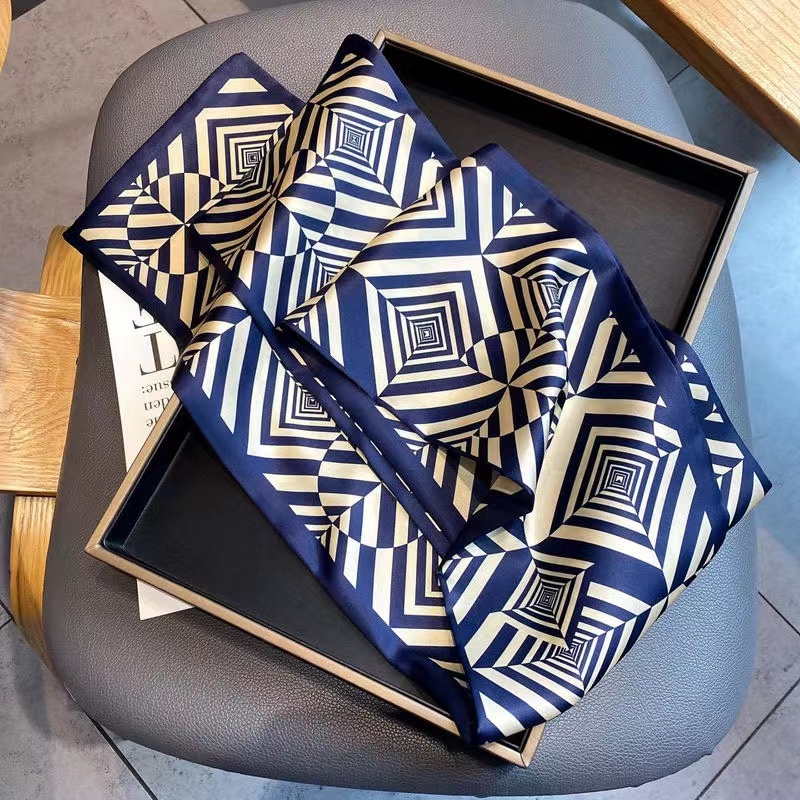 H049逐梦鸟真丝桑蚕丝12姆米16*145cm丝巾锯齿纹蓝白长条丝巾