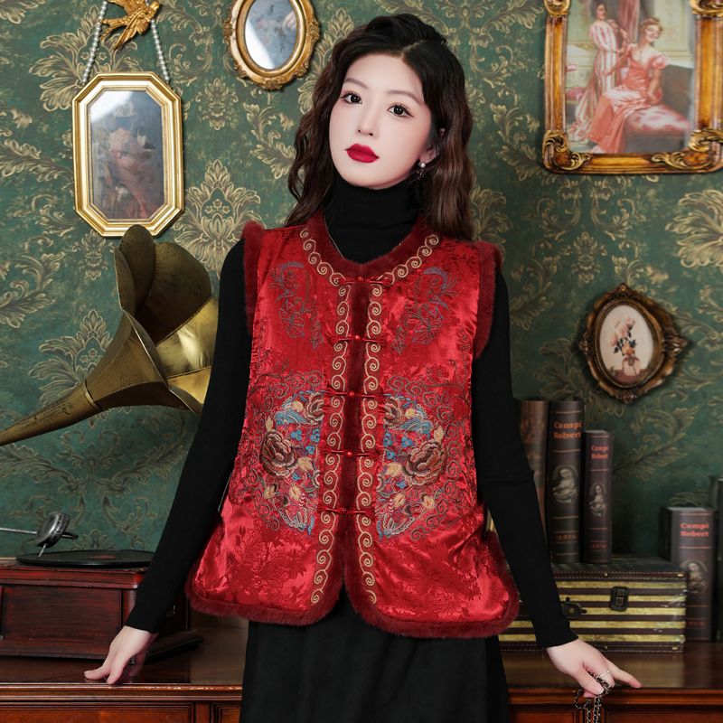 新款提花缎马甲中式复古盘扣国风外套水貂毛重工刺绣坎肩加棉女装