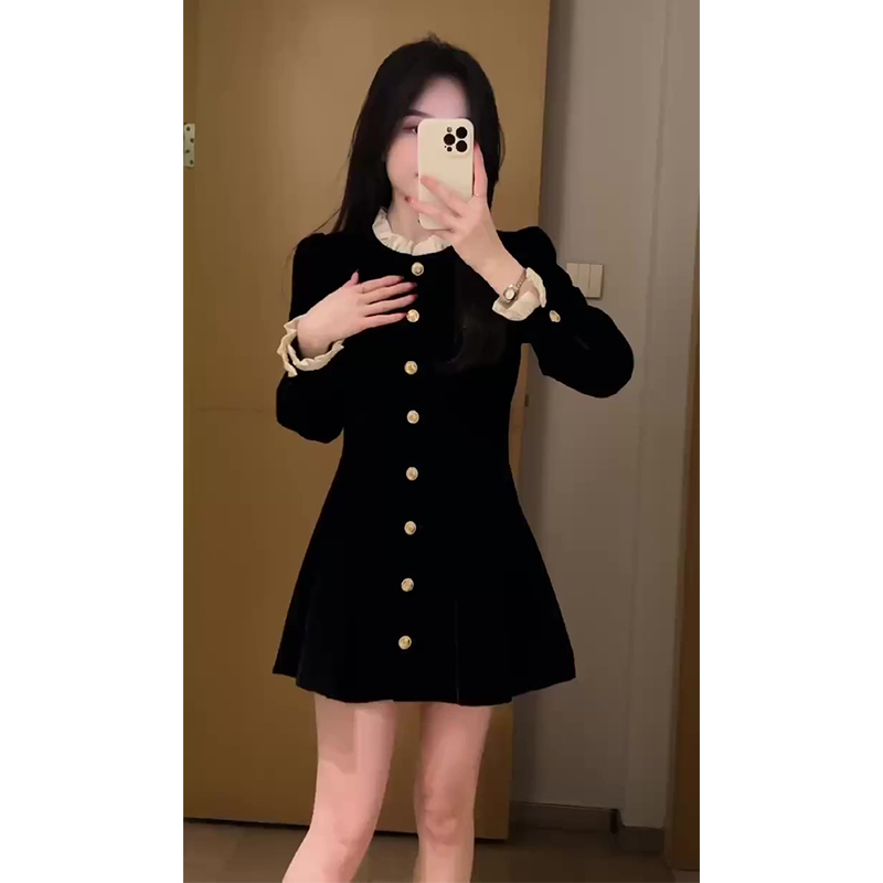 黑色小香风丝绒连衣裙女高级感早秋新款小个子赫本风法式气质显瘦