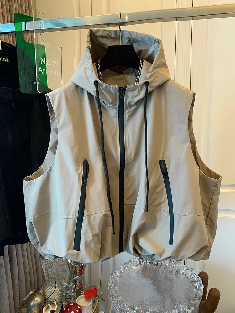 2025秋新款高级感休闲运动风冲锋衣连帽马甲背心宽松外套上衣女潮