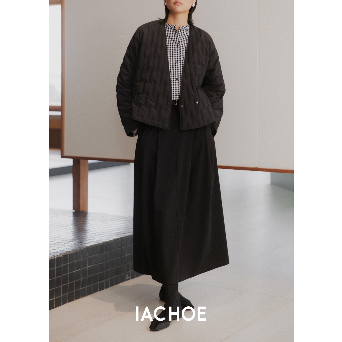 IACHOE【小暖炉】 V领95鹅绒轻薄羽绒服3571515001