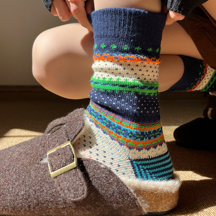 爆款美式复古北欧风费尔岛袜子女秋冬加厚保暖外穿百搭中筒堆堆袜