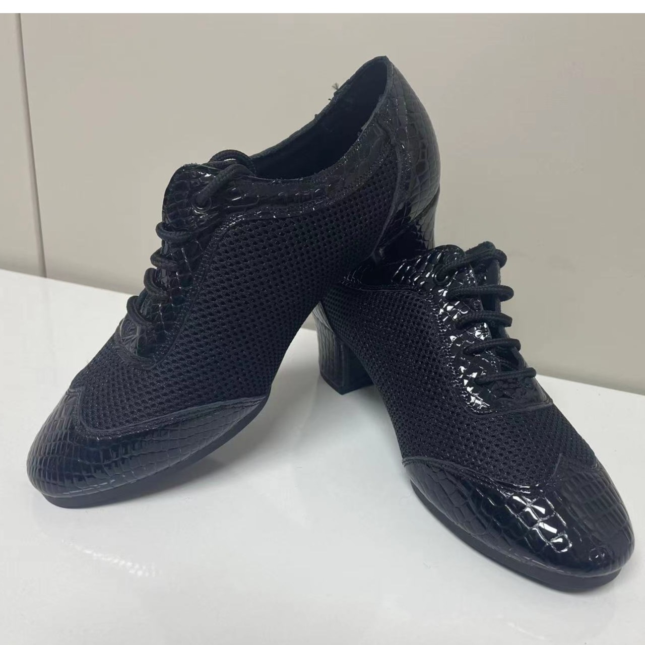 网面拼接款女教师鞋