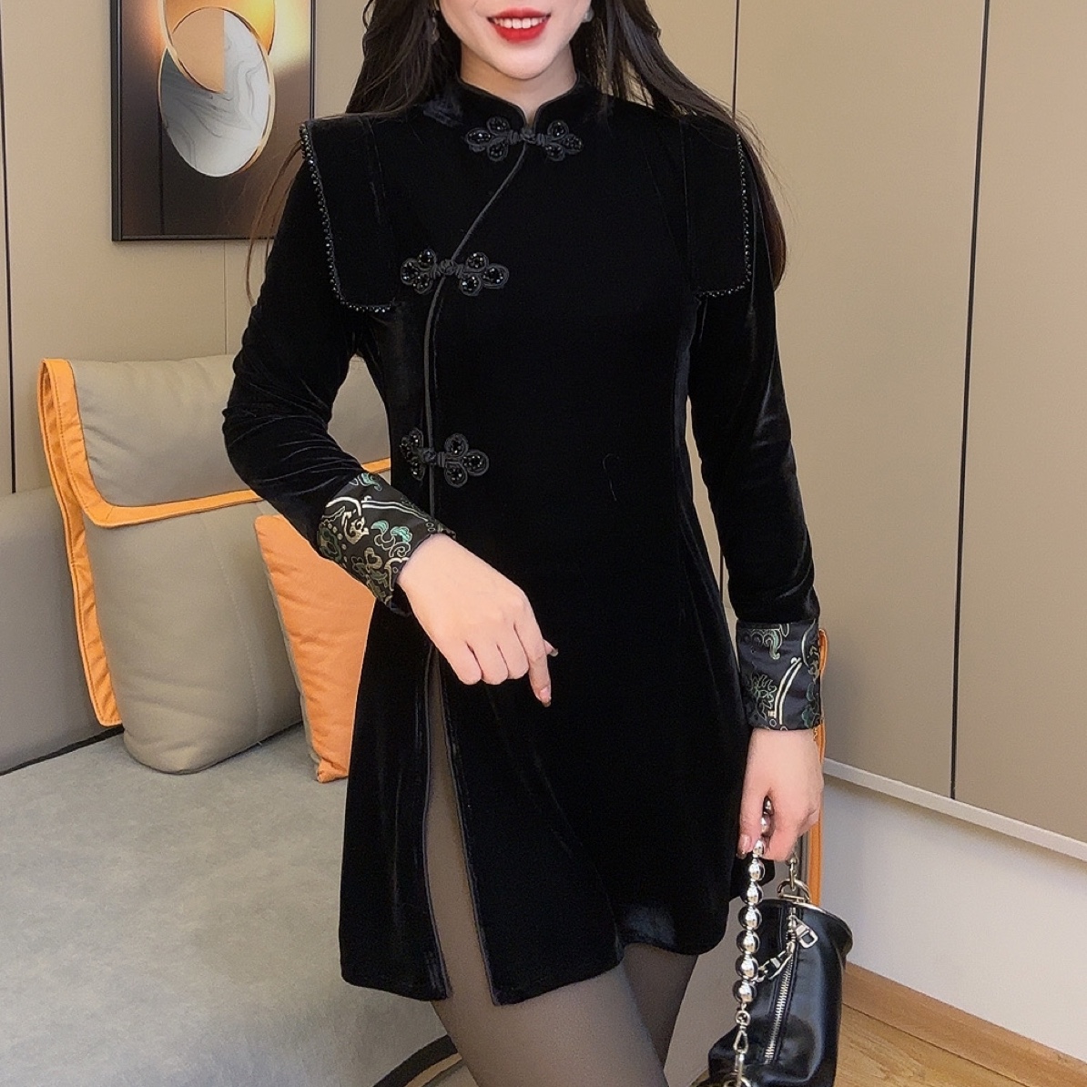 6633重工钉珠旗袍衫修身显瘦中式金丝绒旗袍气质时尚新中式早春款