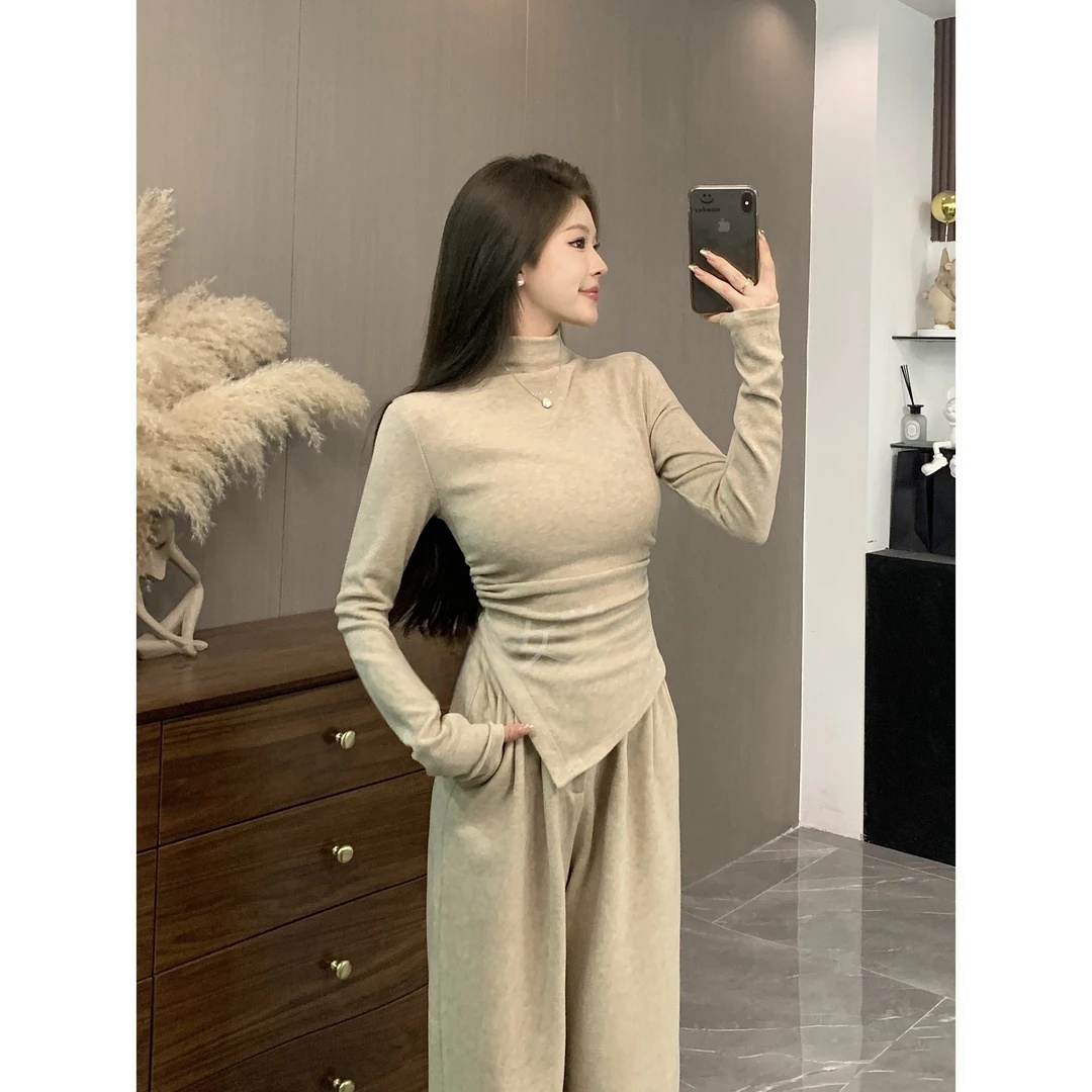 2026冬新款韩范纯色不规则下摆半高领T恤高腰加绒拖地休闲裤套装