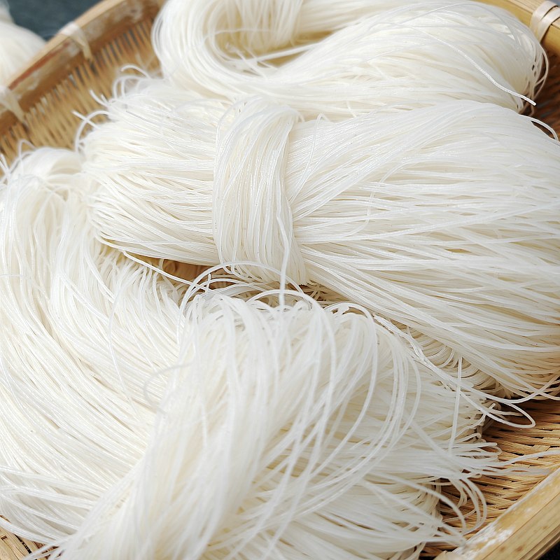 小蒲哨云南德宏特产细米线细早点新鲜撒撇米线半干真空袋装傣家味