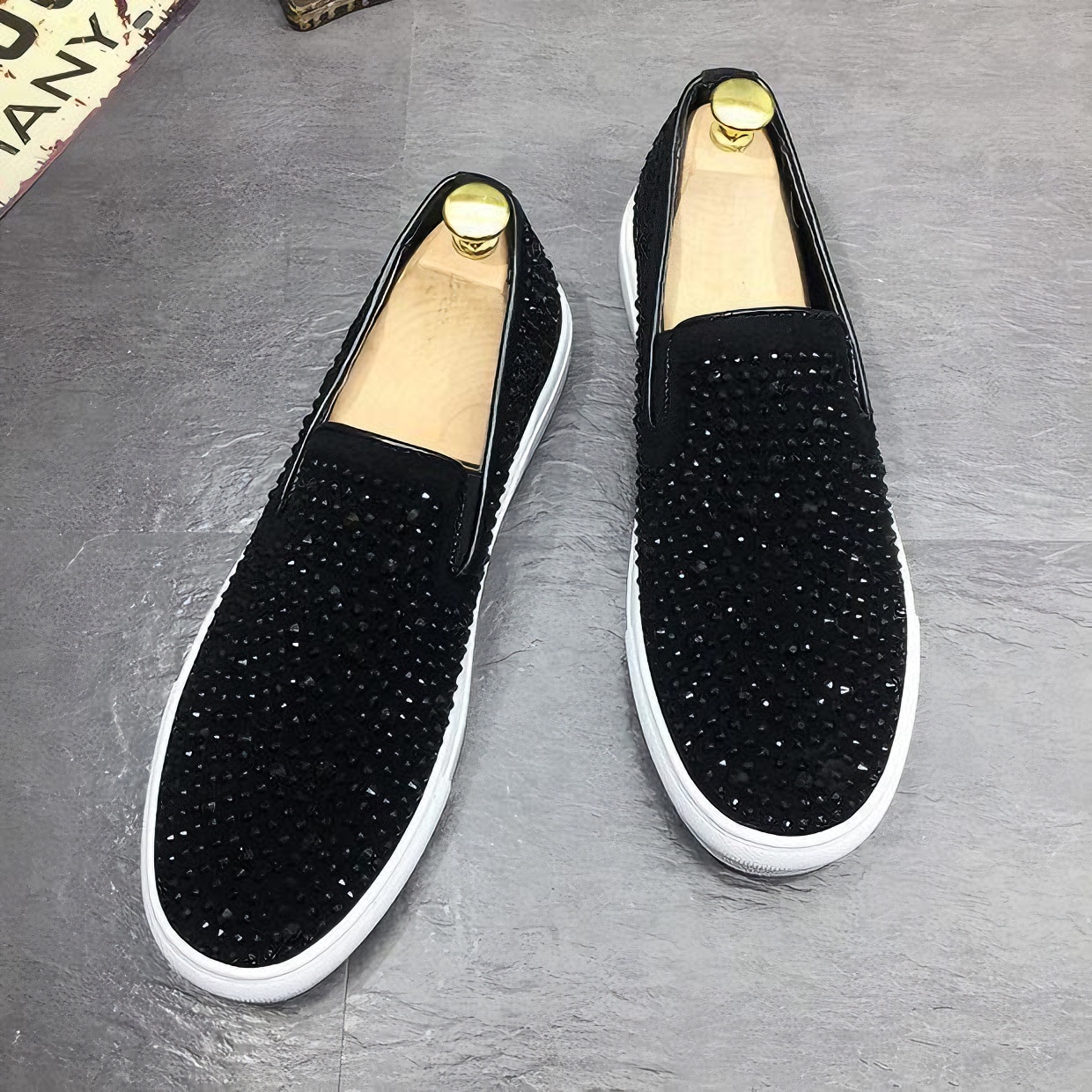 秋季鞋子时尚韩版网红小皮鞋新款个性豆豆鞋一脚蹬百搭镶钻男鞋