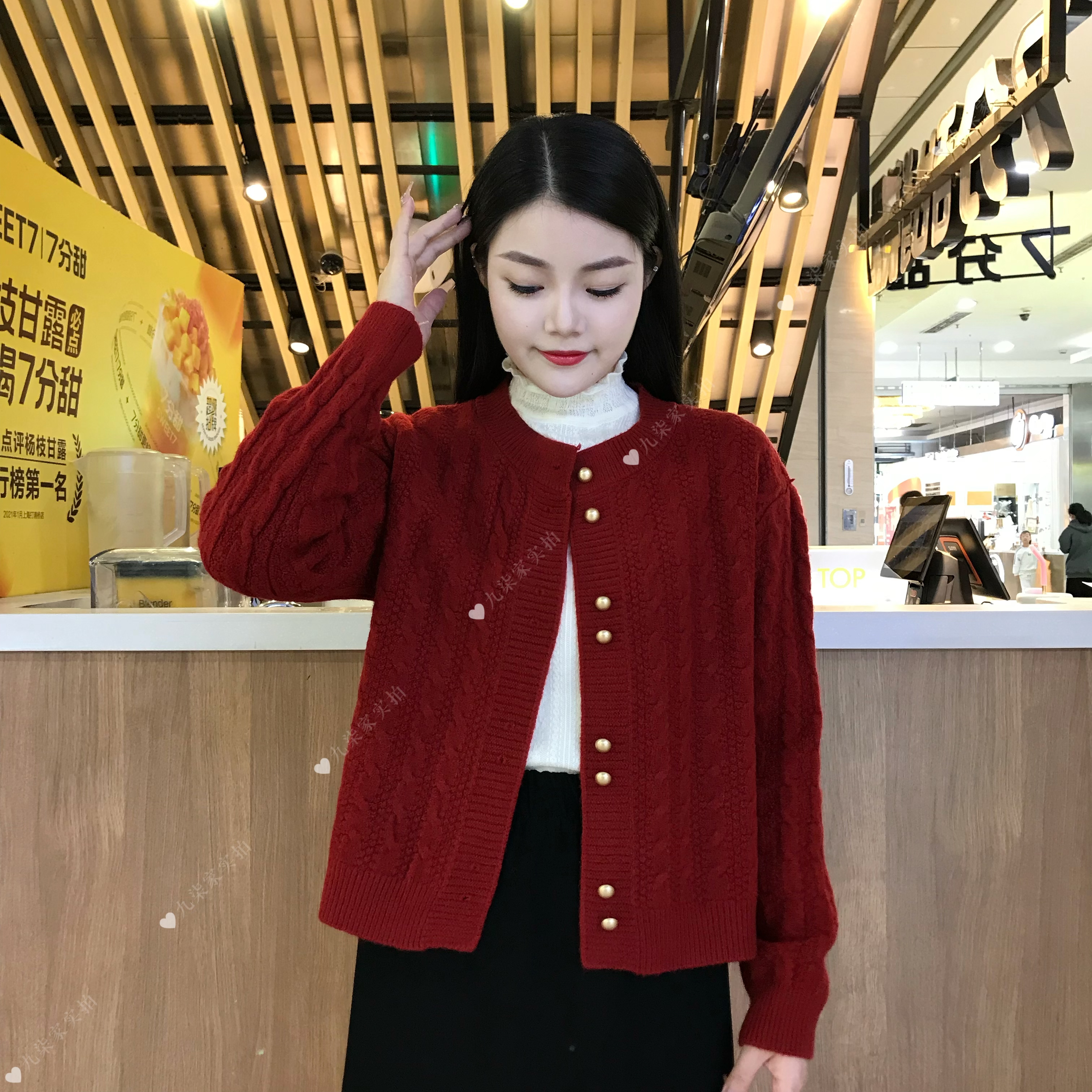 秋冬加厚金属扣针织开衫2025新款气质圆领休闲毛衣外套百搭女上衣