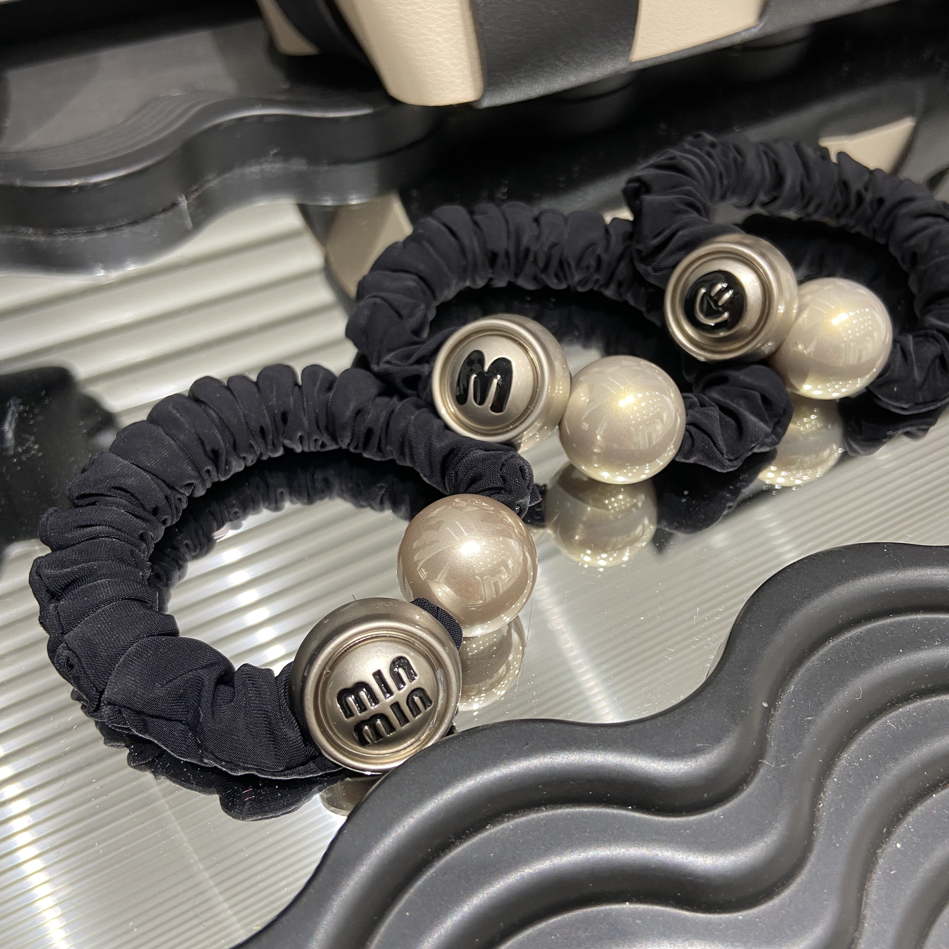 E3308 笑脸小肠发圈女高级感字母发绳网红气质黑扎丸子头绳发绳