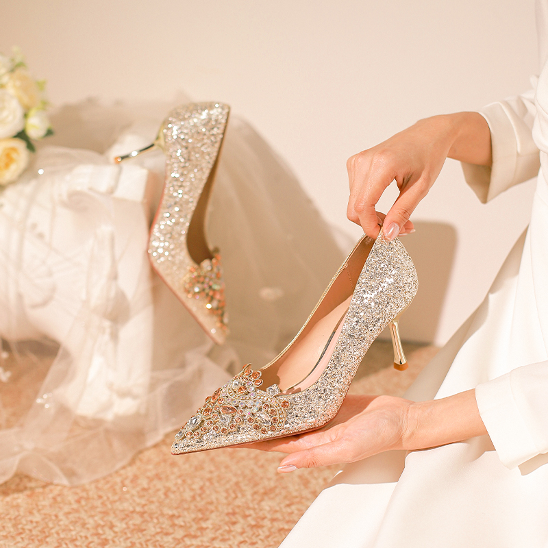 高级感金色水晶鞋高跟鞋婚鞋新娘鞋女秀婚纱两穿2024新款不累脚