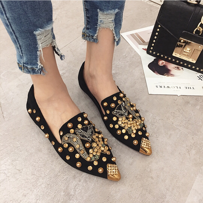 铆钉低跟单鞋女2025新款水钻狐狸头瘦瘦鞋尖头浅口开车网红平底鞋