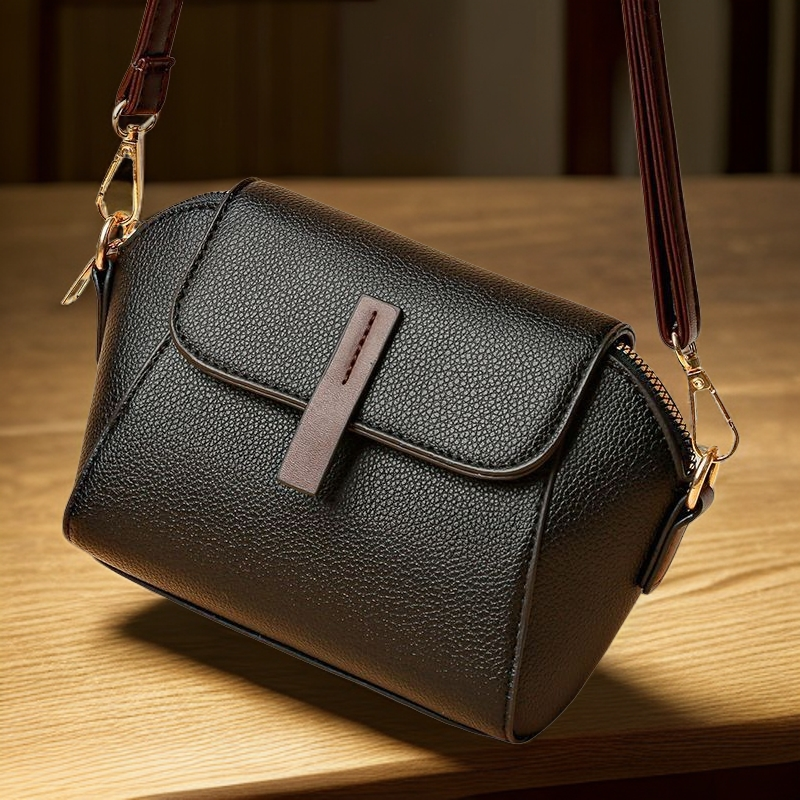 2025新款真皮质感单肩斜挎贝壳女包轻便包包女时尚百搭大容量小包