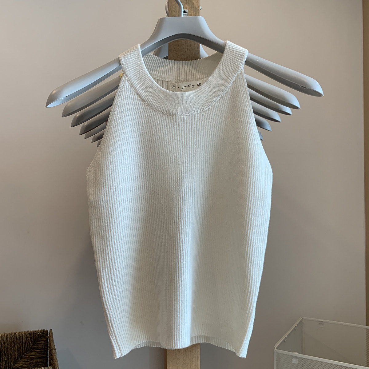 新款高级设计感针织挂脖小吊带背心女内搭夏季外穿无袖打底上衣