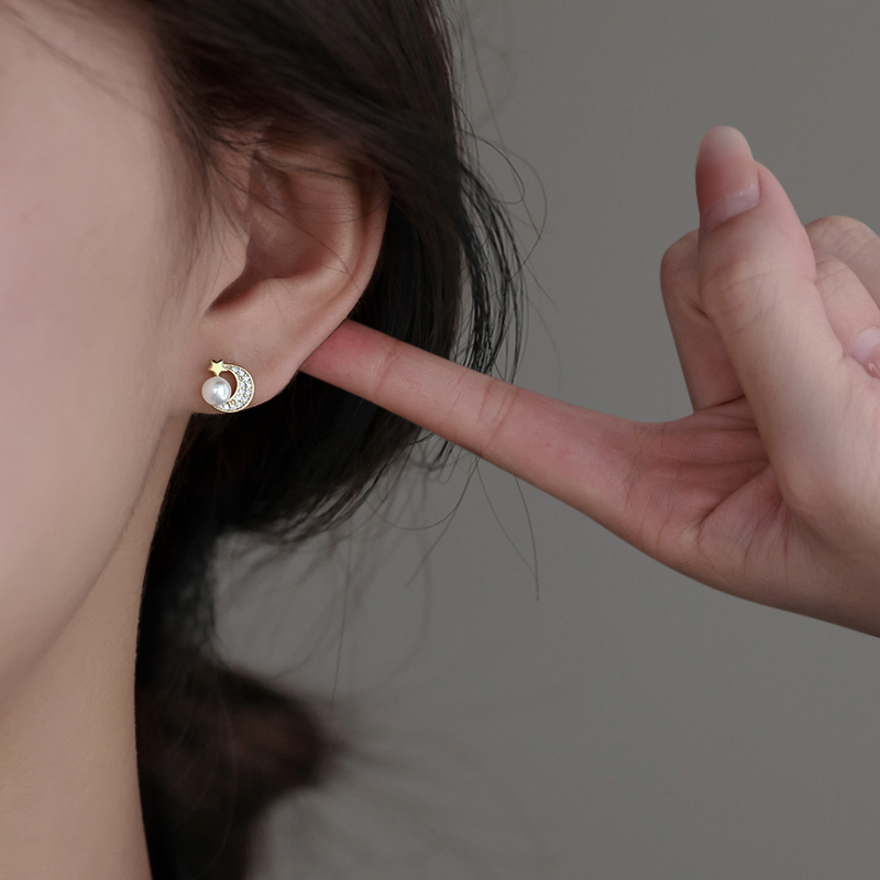 925银耳饰 纯银月亮耳钉仿珍珠耳环小众2025年新款养耳洞小巧耳饰