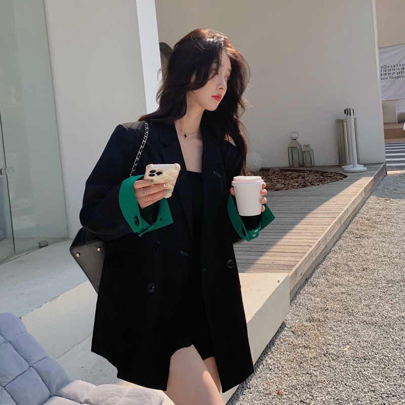 黑色小西装外套女2025初秋新款休闲宽松小个子高级感炸街西服上衣