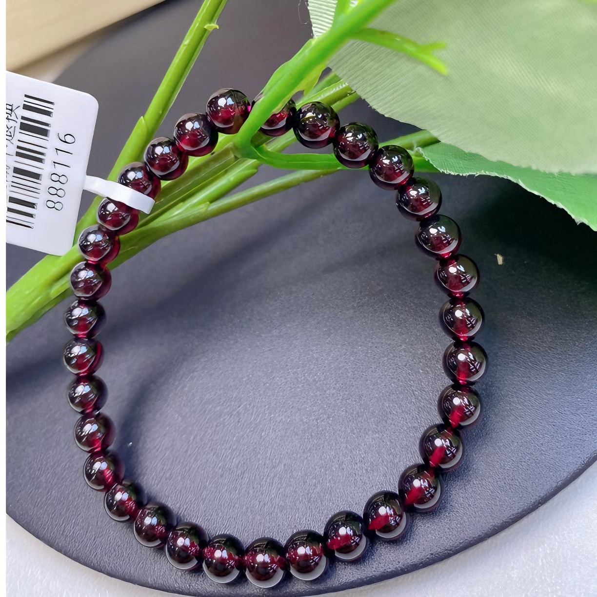 1号莫桑比克天然酒红石榴石卡5.5㎜-6.5㎜单圈精致手链素圈不带证书