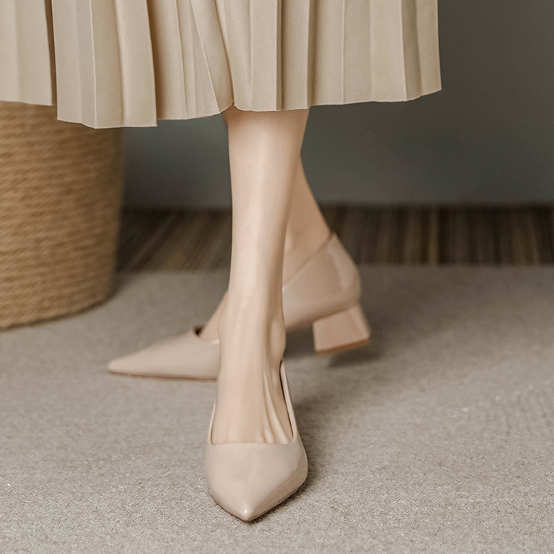裸色尖头粗跟高跟鞋女2025春秋新款百搭软不累脚配裙子单鞋