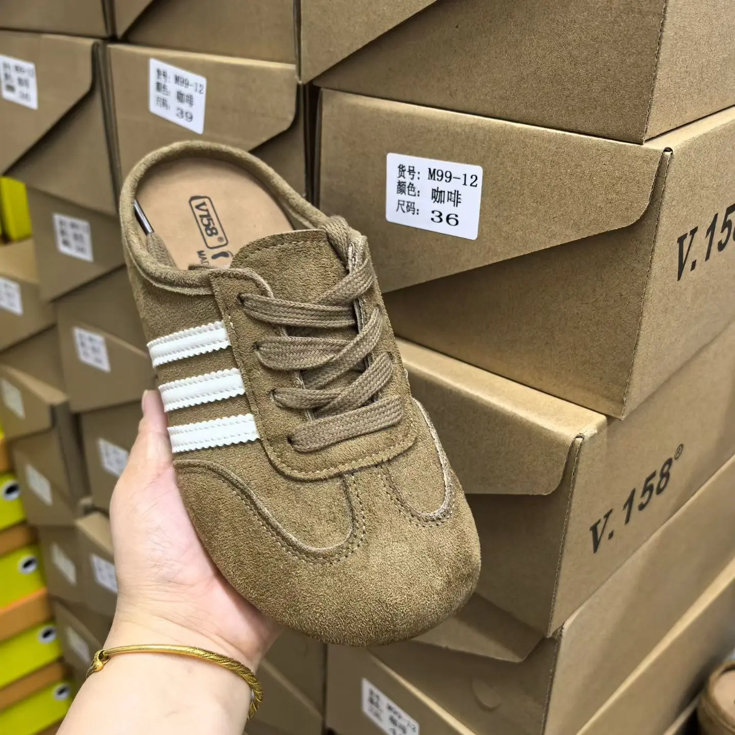 休闲拼色纯色镂空搭扣韩版包头拖夏季透气春夏时尚