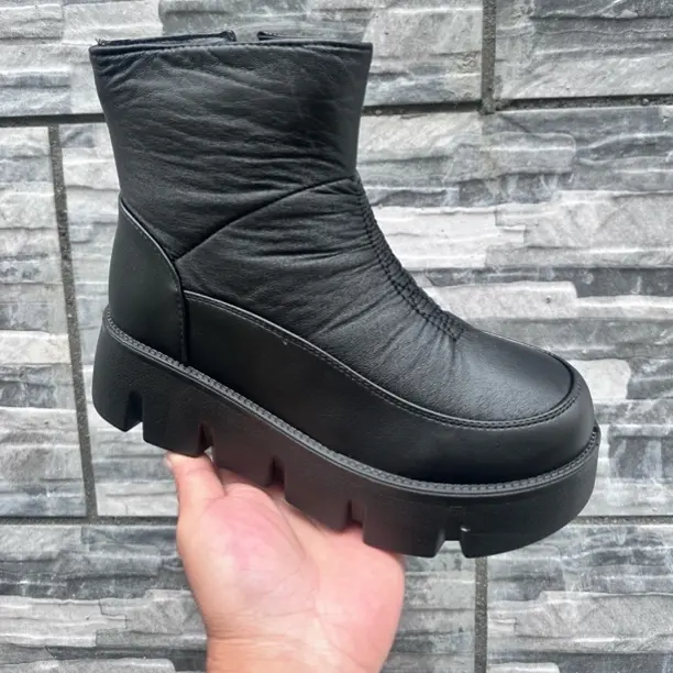 百搭圆头时尚极简风透气舒适冬季厚底高帮鞋磨砂皮