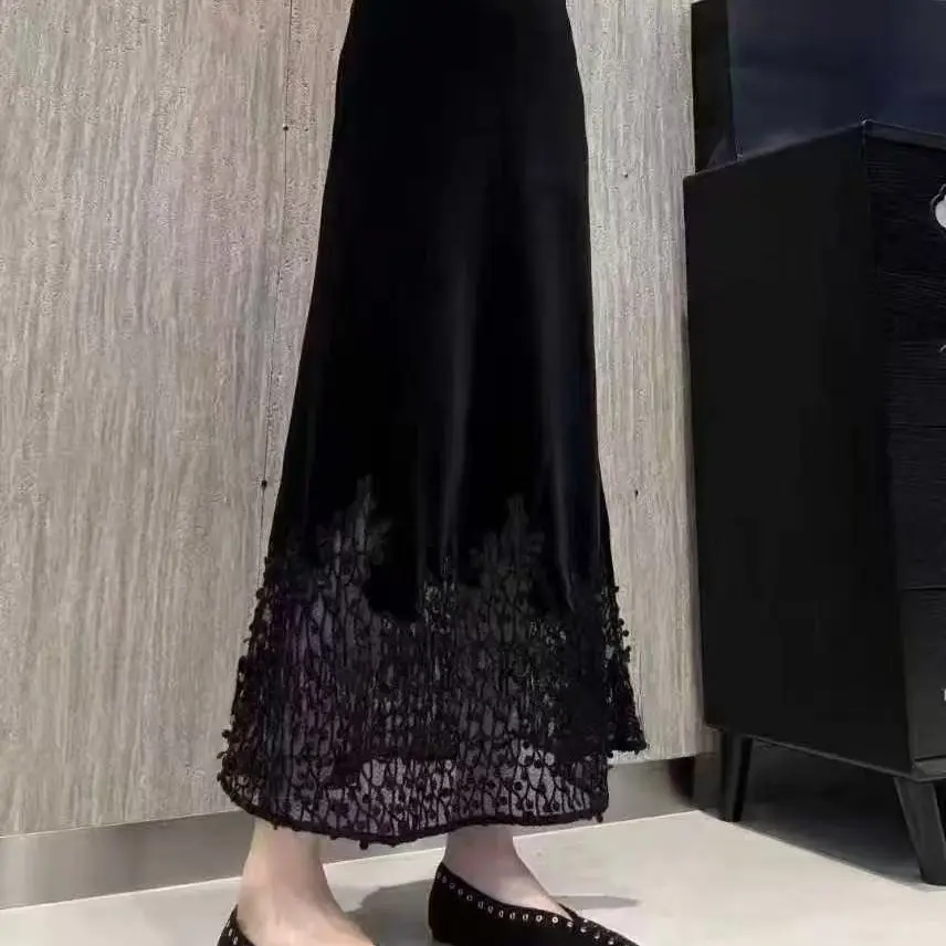 高腰鱼尾半身裙秋冬气质优雅拼接镂空刺绣设计感