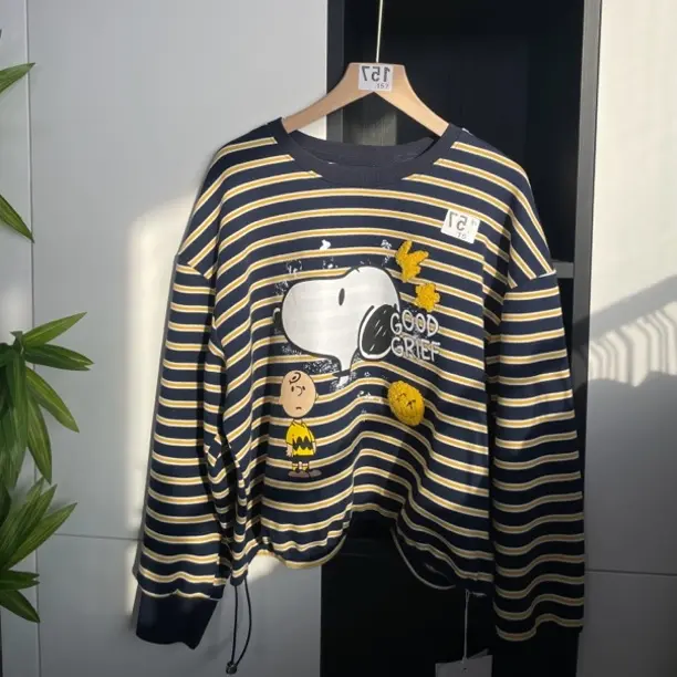 韩版实体穿搭卡通图案条纹宽松显瘦卫衣