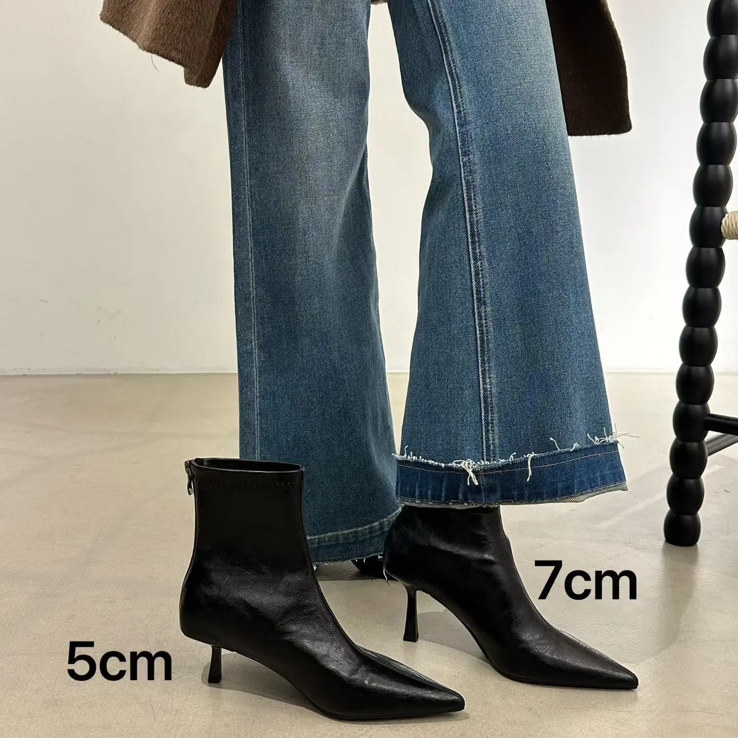 法式气质尖头细跟高跟短靴女2025新款秋冬季后拉链软皮百搭瘦瘦靴