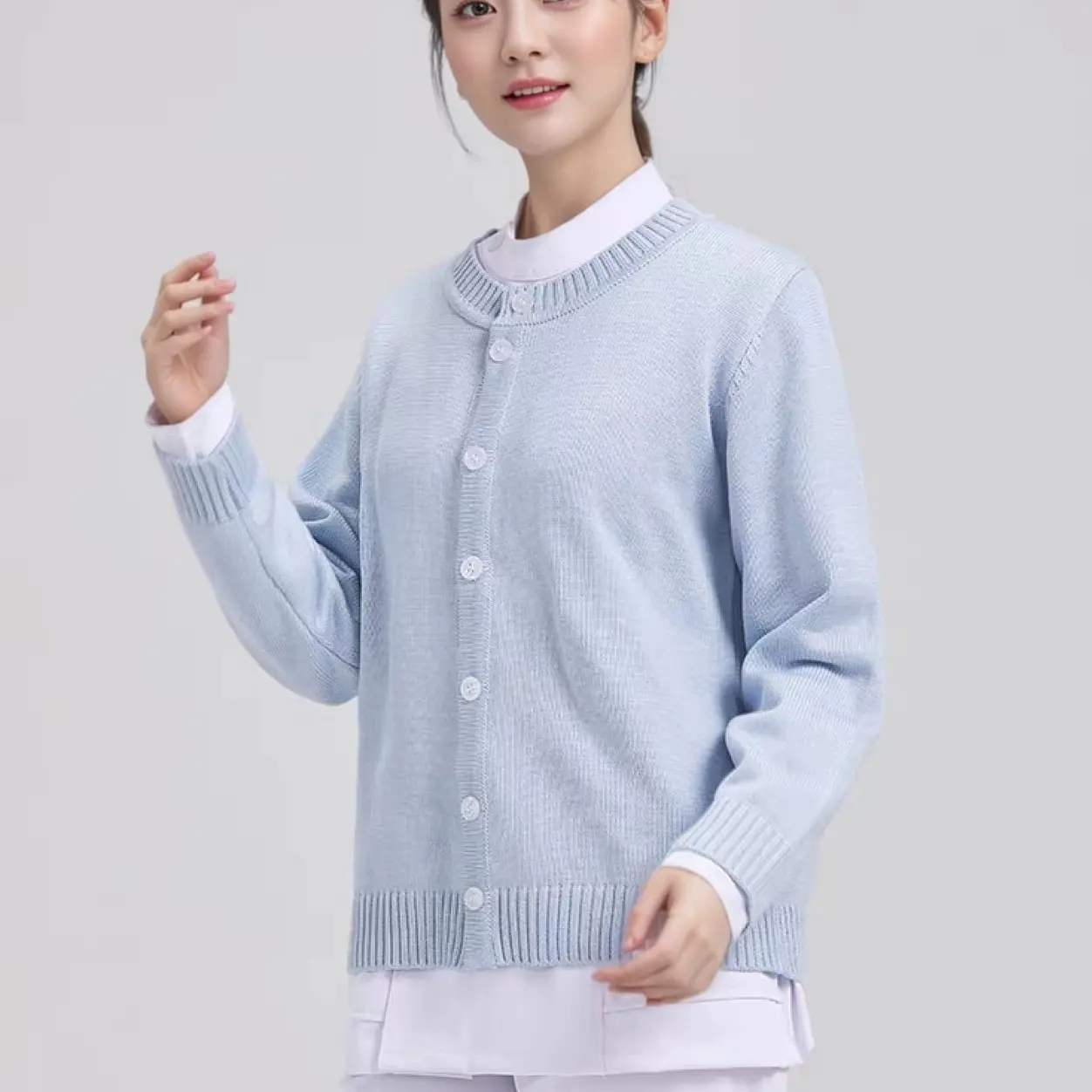 圆领淡蓝色护士毛衣开衫外套加厚保暖
