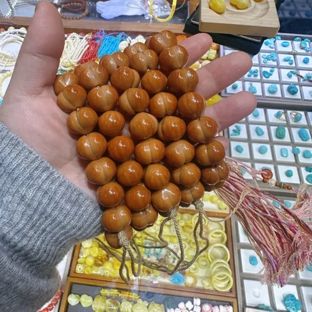 高油高密原皮原色纯手工雕刻屁桃猴头核桃文玩手持