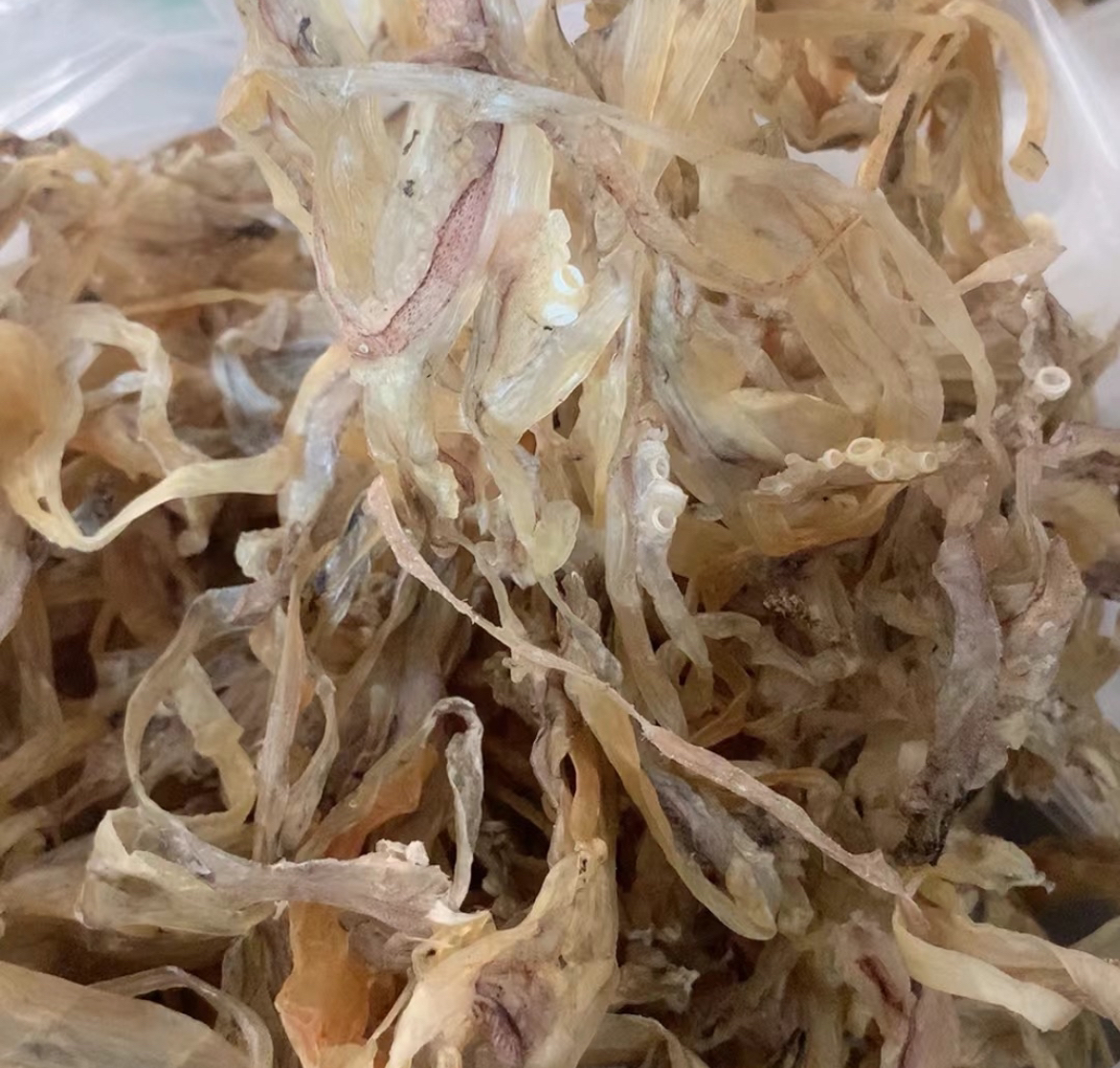 墨鱼须，墨鱼身上掉下来，炖汤，煮肉饭文定好果
