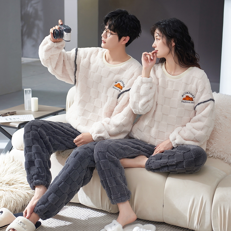 秋冬季情侣睡衣女珊瑚绒加绒加厚可爱男士法兰绒秋冬款家居服套装