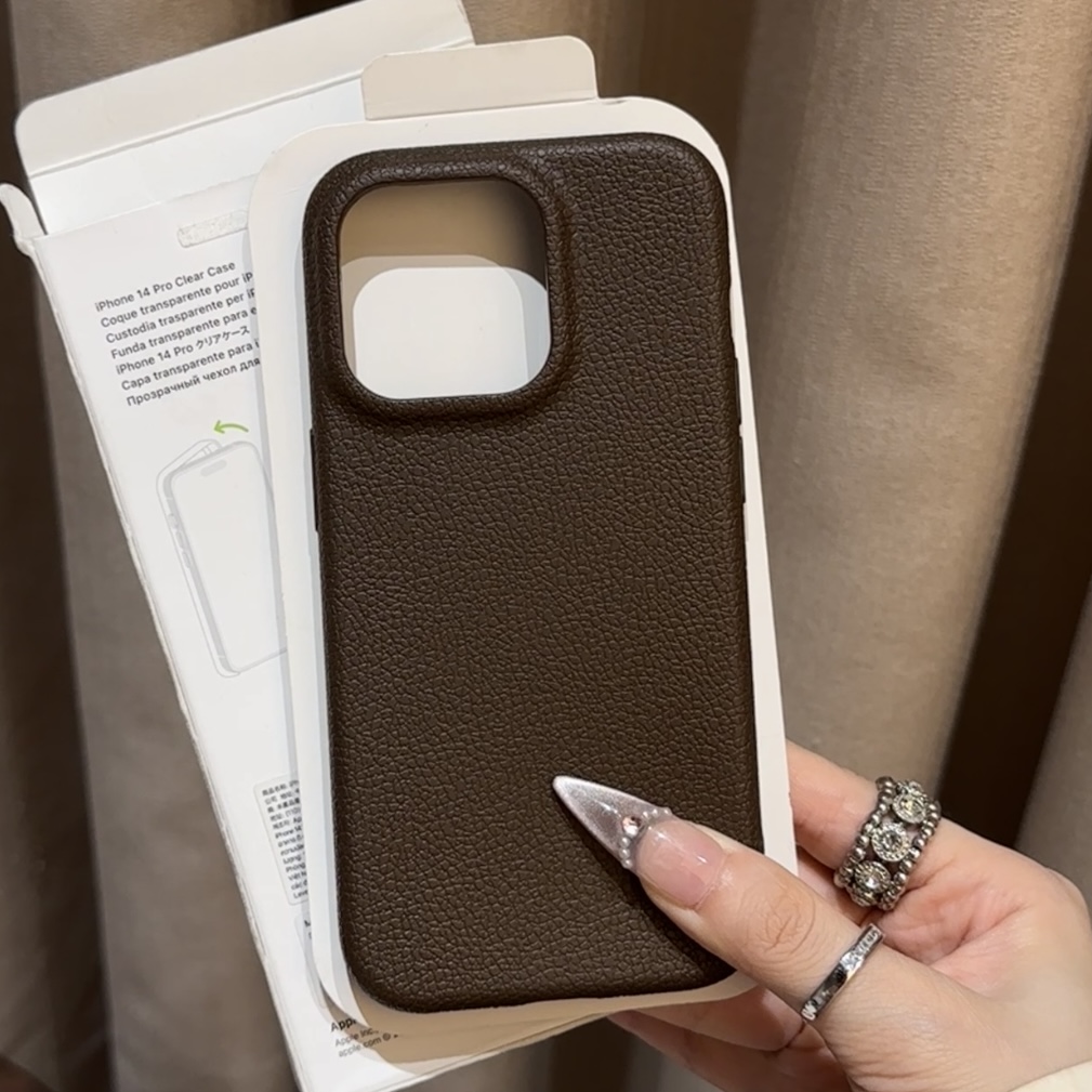 奥菲顿棕色简约皮革纹适用iPhone16/15promax手机壳13苹果14/12套