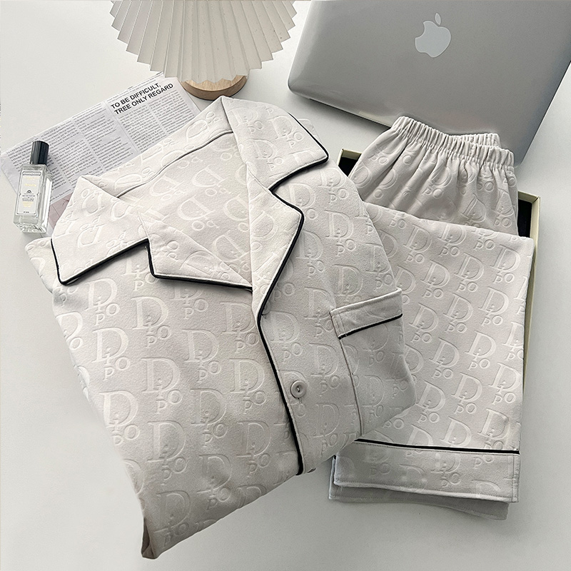 新款秋冬德绒长袖睡衣男士加厚磨毛轻奢男士家居服春秋季保暖套装