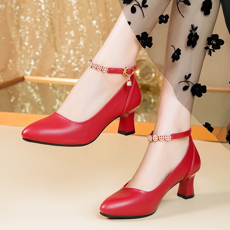 细跟时尚女鞋舒适软底软皮浅口单鞋钻链妈妈鞋百搭春秋真皮春季