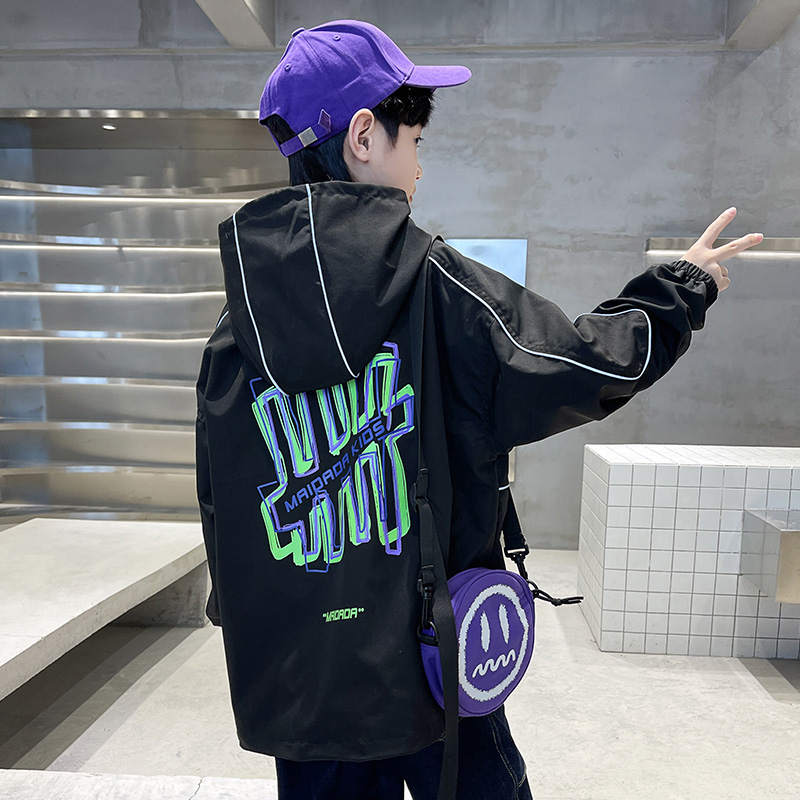 儿童装男童秋装外套春秋款2025新款冲锋衣中大童男孩帅洋气秋季潮