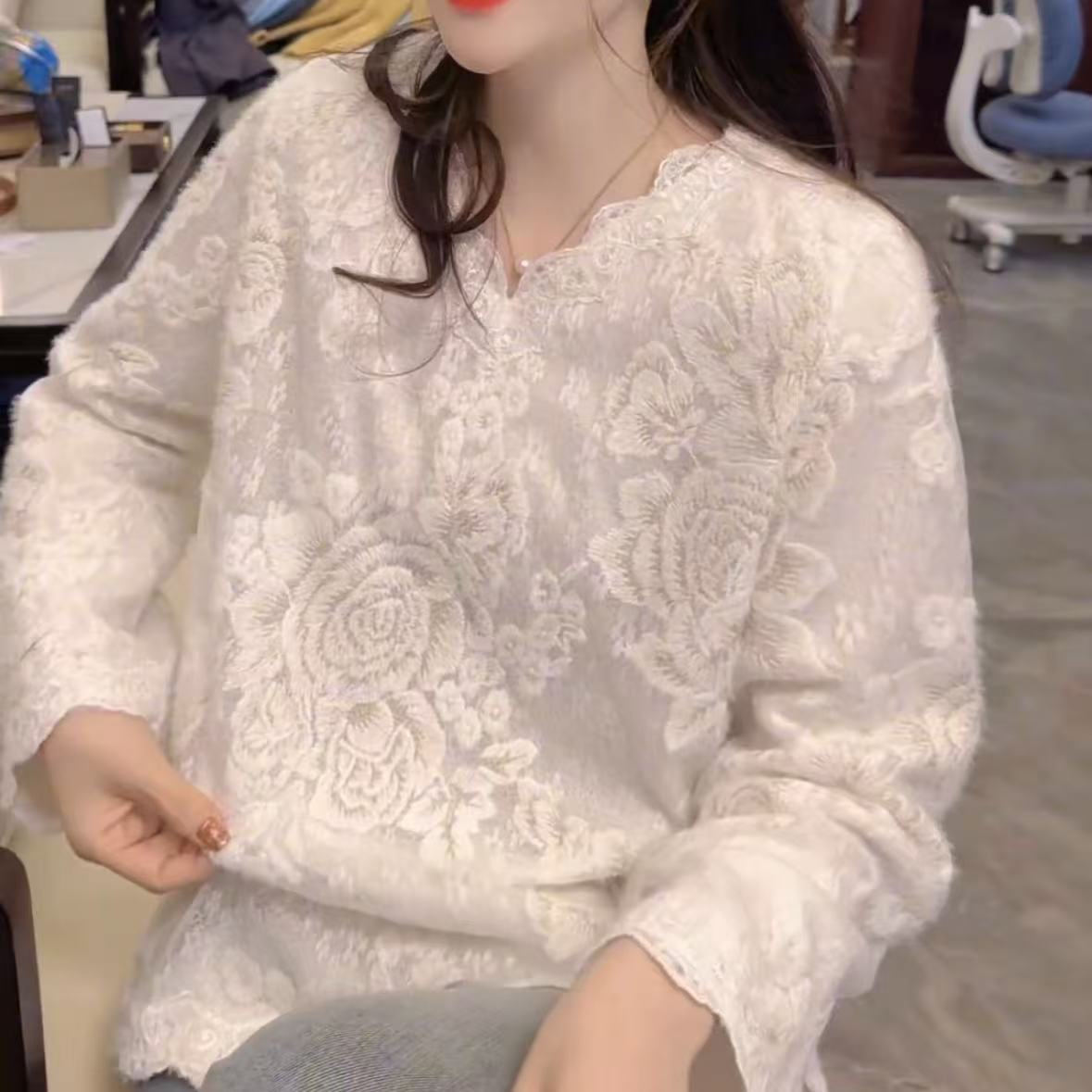 【富贵花朵】时尚百搭休闲舒适拼色简约潮流衬衫女装刺绣提花上衣