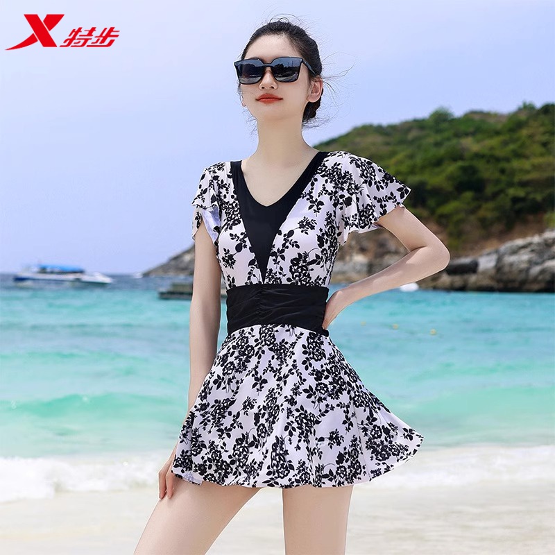 【白天鹅】特步泳衣女保守又好看2025新款遮肚显瘦连体裙式性感度假