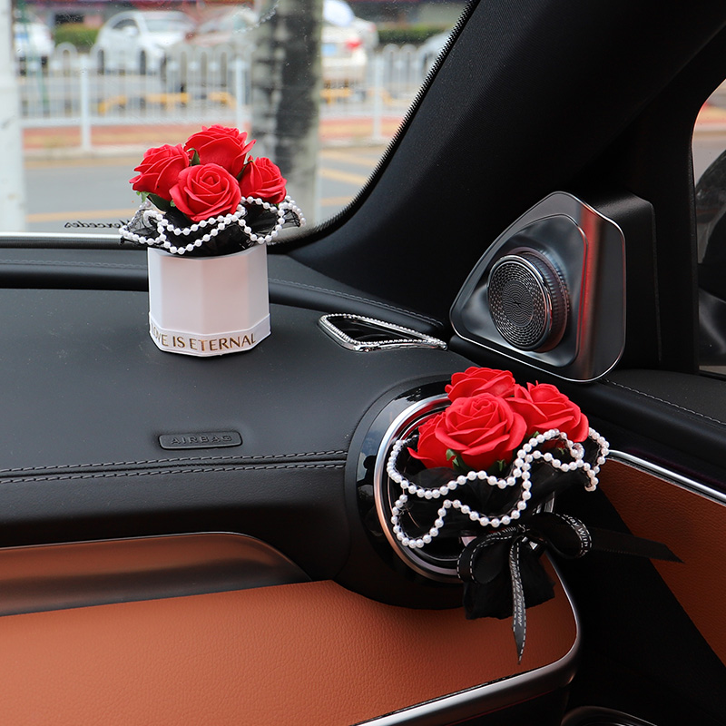 车载花束摆件香薰汽车中控台摆件网红车内装饰品皂花玫瑰小众礼物