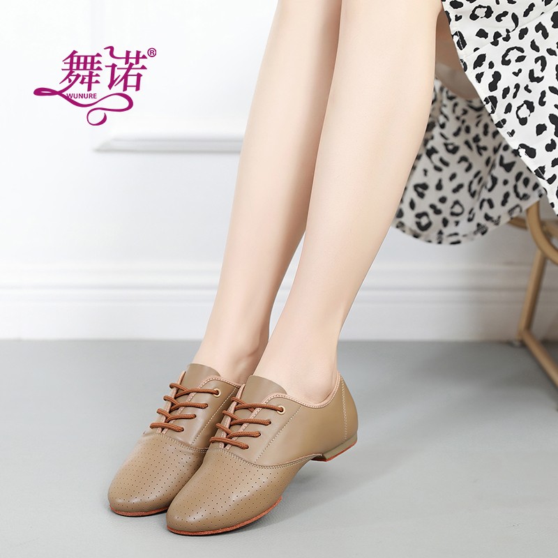 真皮爵士舞女成人舞蹈鞋 低跟 软底拉丁舞鞋交谊广场形体训练功鞋