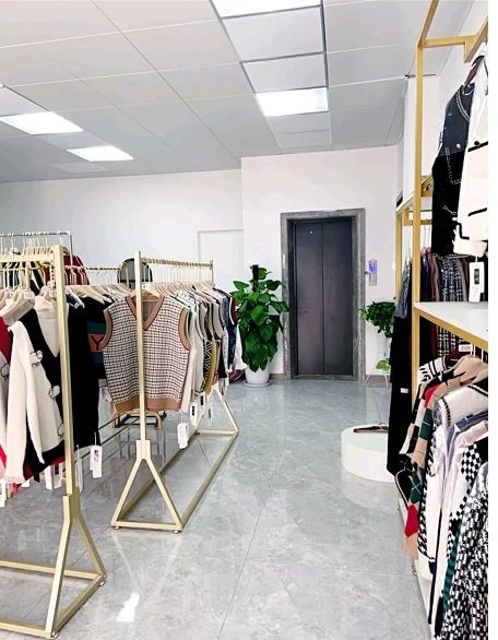 仓库随机针织衫赠送