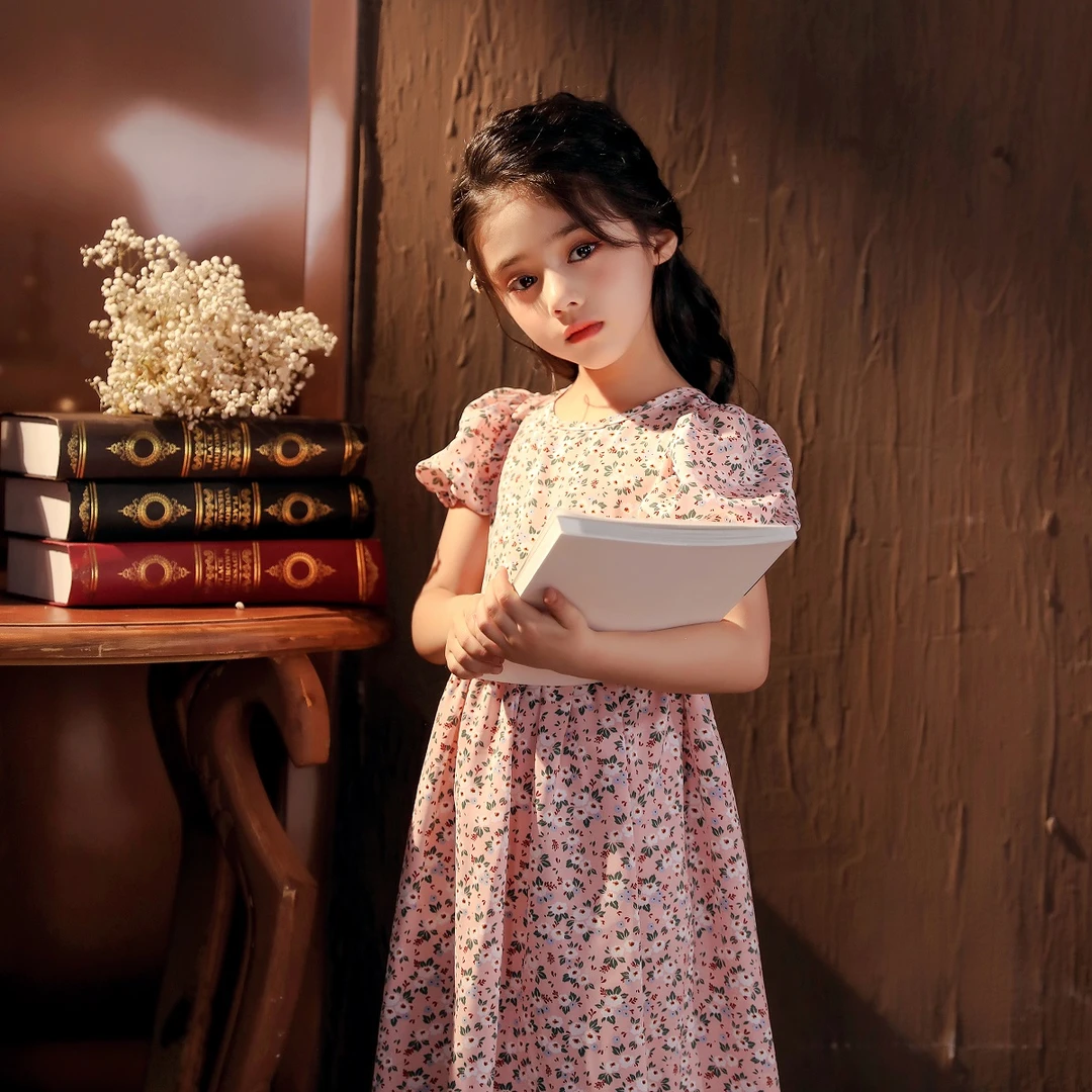 夏季女童碎花连衣裙