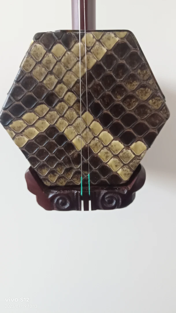 精品老料手工紫檀高档二胡，送高档配件，专业舞台演奏琴