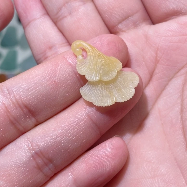 定制翡翠未镶嵌银杏叶