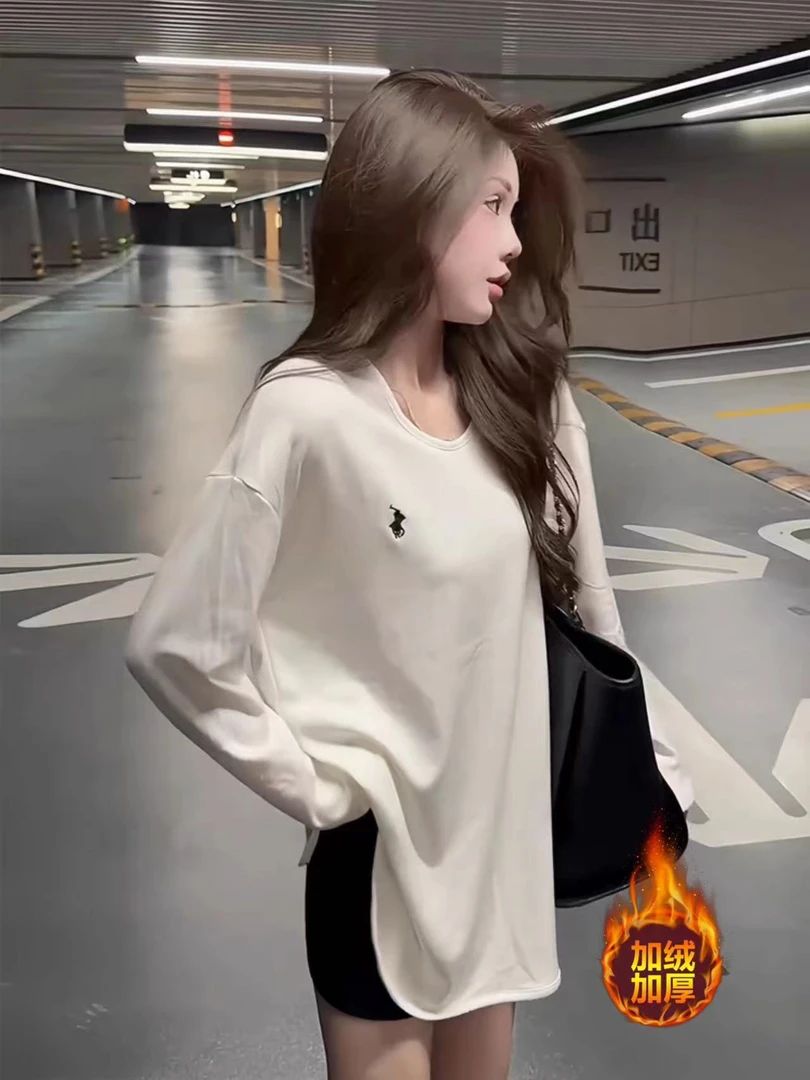 【加宝宝绒】2025秋冬新款小马V领加绒宽松遮肉显高显瘦打底上衣